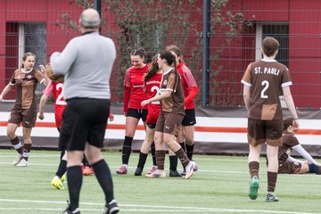 Bild 302 - wBJ FC St. Pauli - Walddoerfer SV : Ergebnis: 3:4